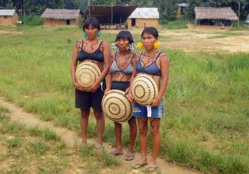 Yanomami women